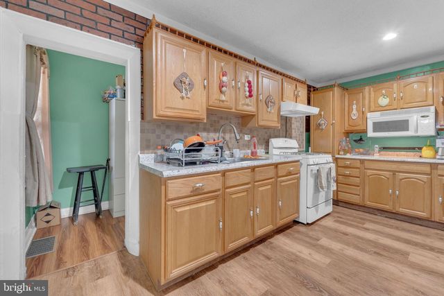2719 HIGH ST, Camden, NJ 08105