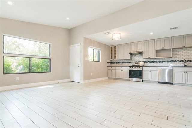 1702 New York Ave, Austin, TX 78702