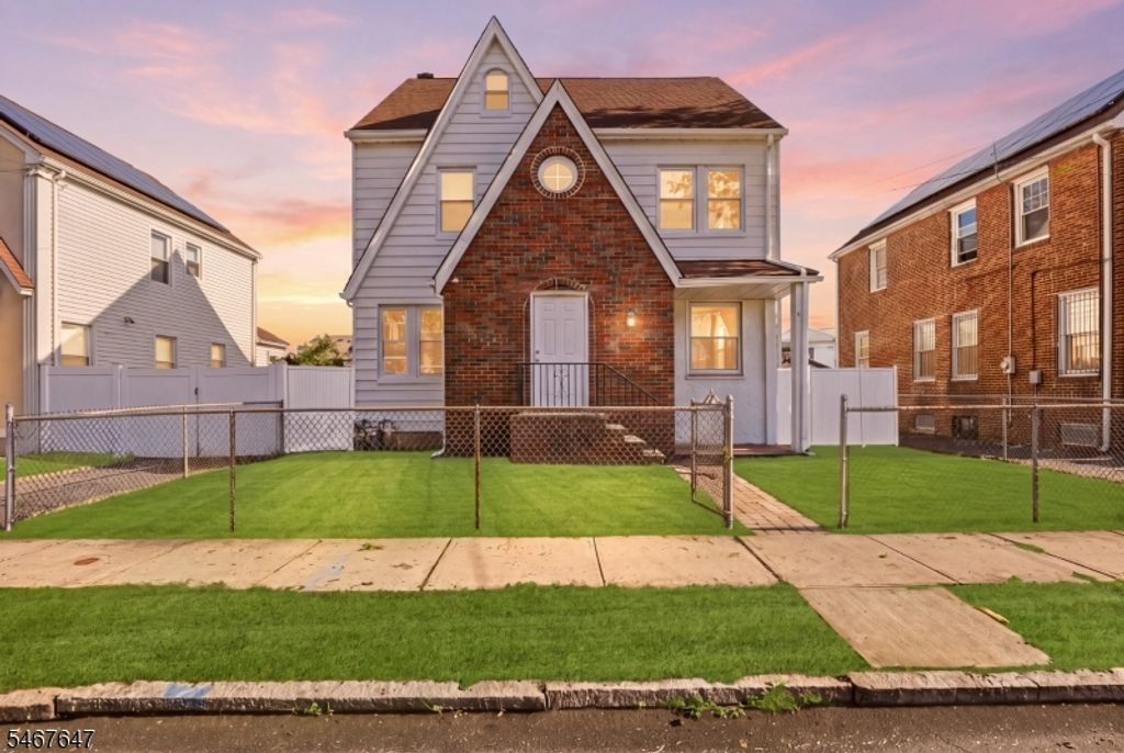 26 Crescent Ave, Newark City, NJ 07112 — exterior