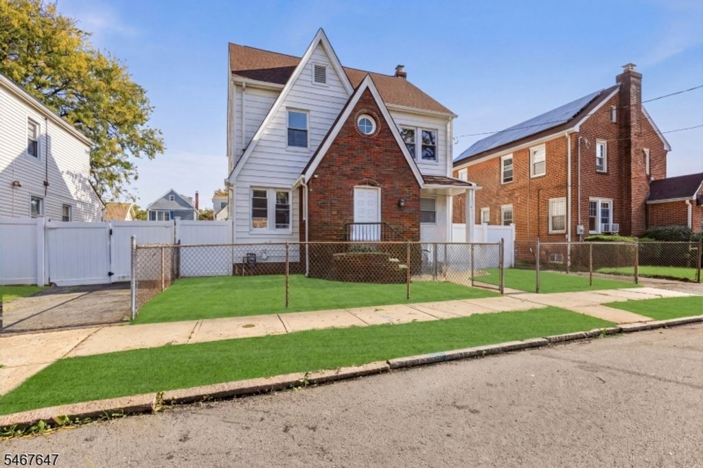26 Crescent Ave, Newark City, NJ 07112 — photo 2