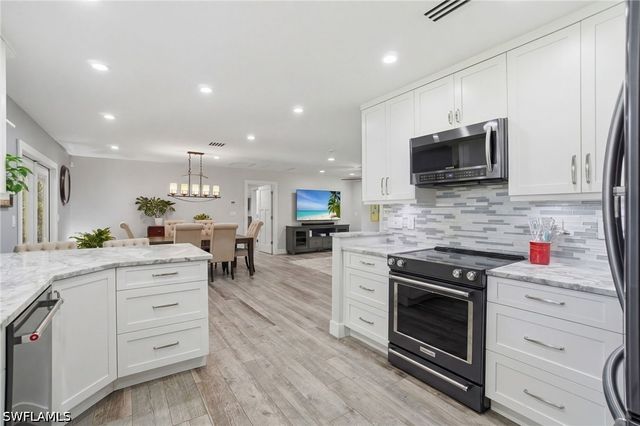 421 14th AVE NW, Naples, FL 34120