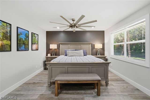 421 14th AVE NW, Naples, FL 34120