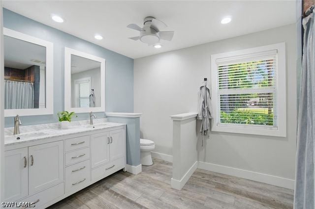 421 14th AVE NW, Naples, FL 34120