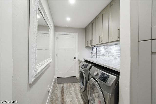 421 14th AVE NW, Naples, FL 34120