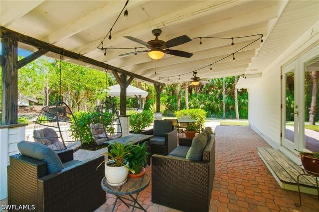 421 14th AVE NW, Naples, FL 34120