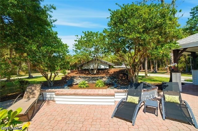 421 14th AVE NW, Naples, FL 34120