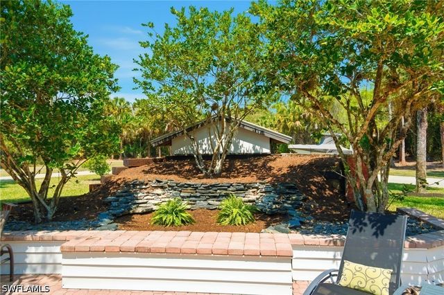 421 14th AVE NW, Naples, FL 34120