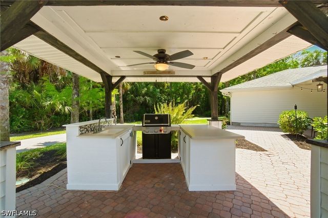 421 14th AVE NW, Naples, FL 34120