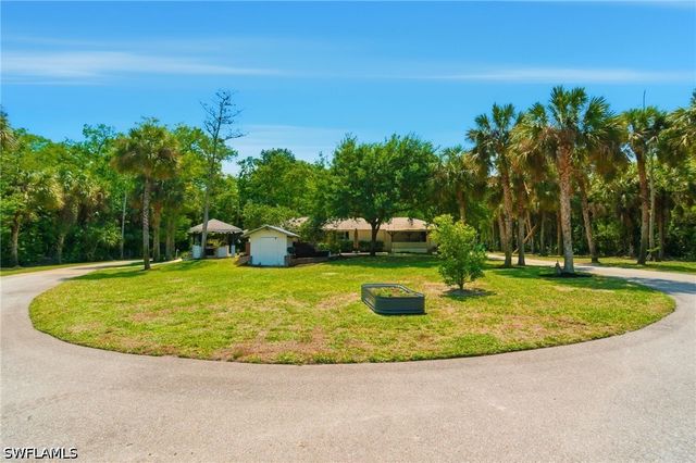 421 14th AVE NW, Naples, FL 34120