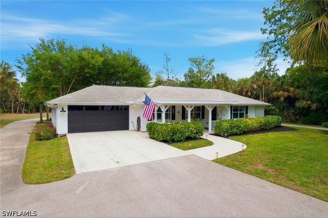 421 14th AVE NW, Naples, FL 34120