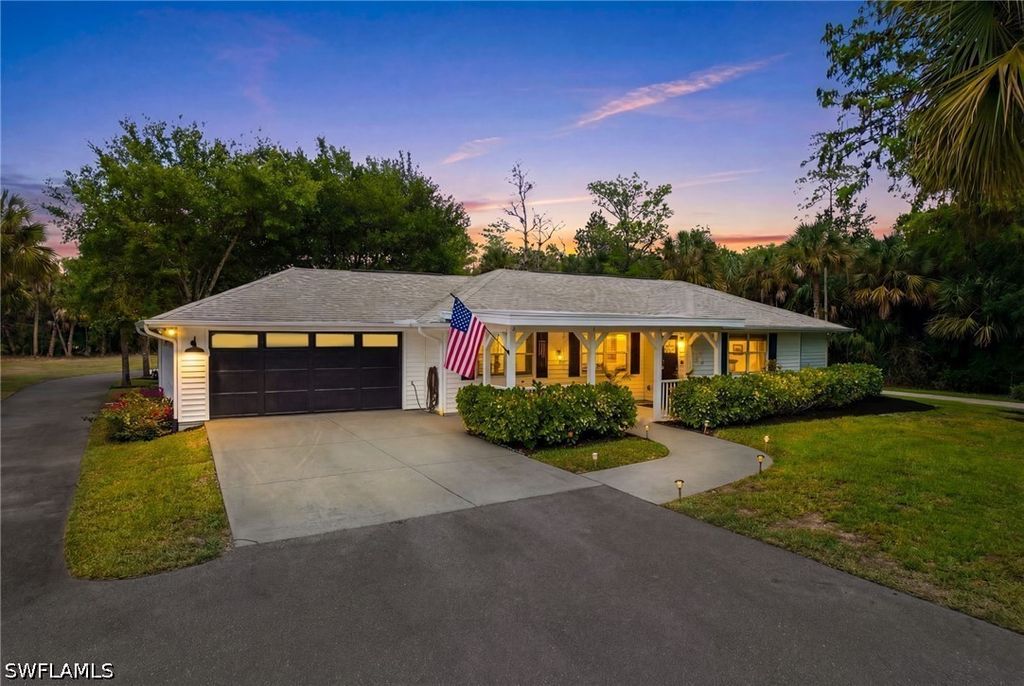 421 14th AVE NW, Naples, FL 34120