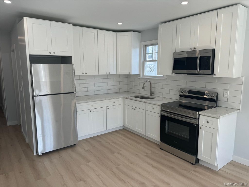 34 Bush Avenue 2R, Port Chester, NY 10573