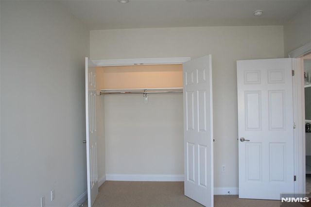201-205 Franklin Avenue 201E, Midland Park, NJ 07432