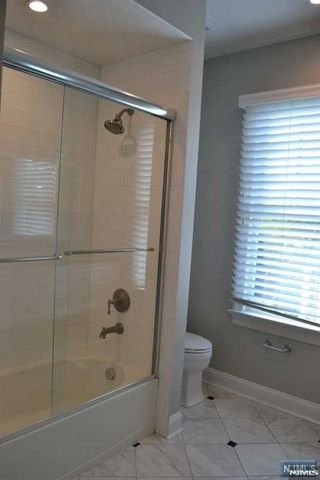 201-205 Franklin Avenue 201E, Midland Park, NJ 07432