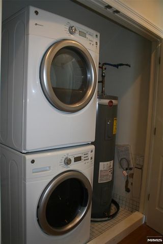 201-205 Franklin Avenue 201E, Midland Park, NJ 07432