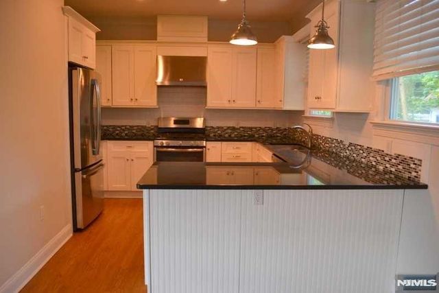 201-205 Franklin Avenue 201E, Midland Park, NJ 07432