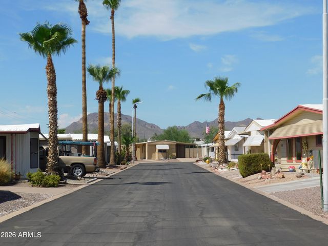 53 N Mountain Road 20, Apache Junction, AZ 85120