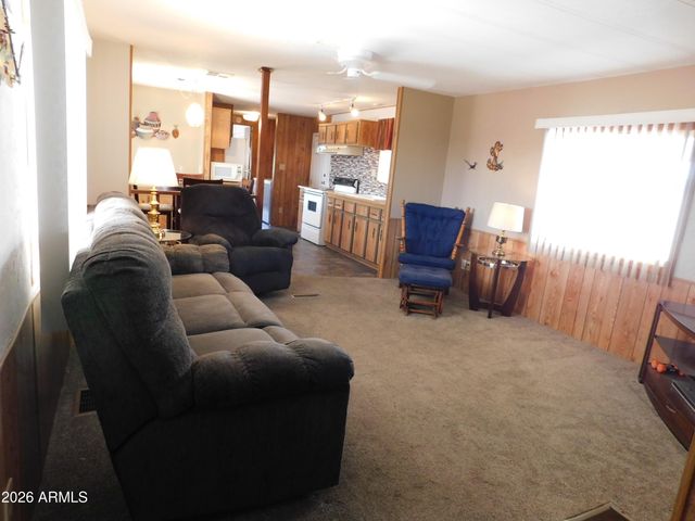 53 N Mountain Road 20, Apache Junction, AZ 85120