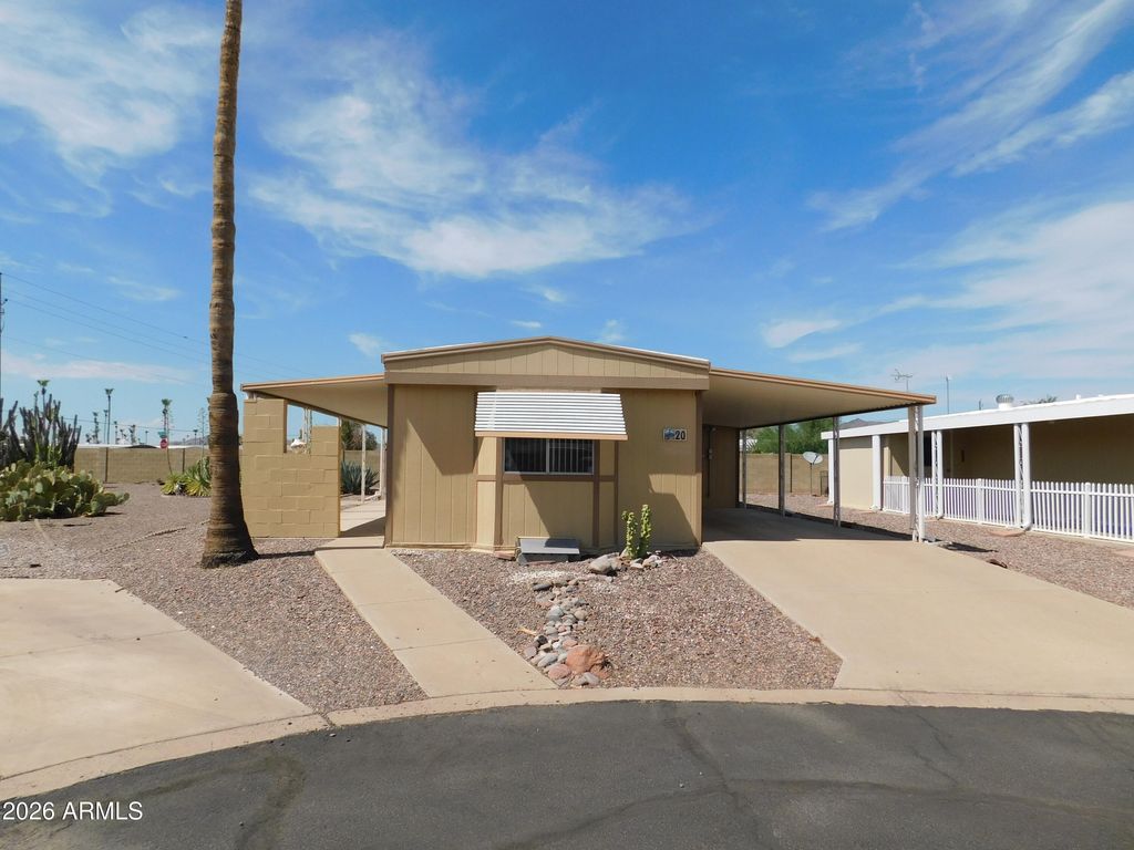 53 N Mountain Road 20, Apache Junction, AZ 85120