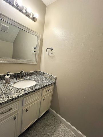1911 Country Village Boulevard B, Humble, TX 77338