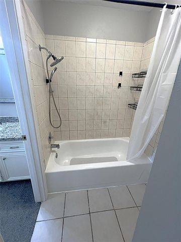 1911 Country Village Boulevard B, Humble, TX 77338