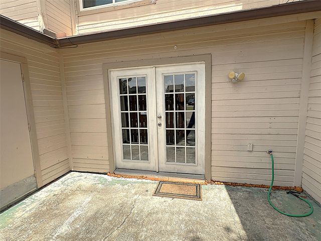 1911 Country Village Boulevard B, Humble, TX 77338