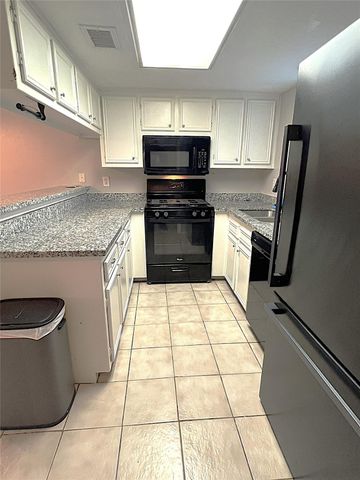 1911 Country Village Boulevard B, Humble, TX 77338