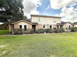 1911 Country Village Boulevard B, Humble, TX 77338