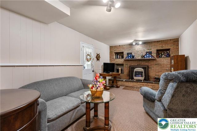 2610 Jacksonville Road, Hanover Twp, PA 18017