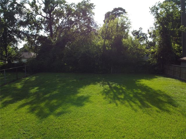 10417 Peachtree Street, Houston, TX 77016