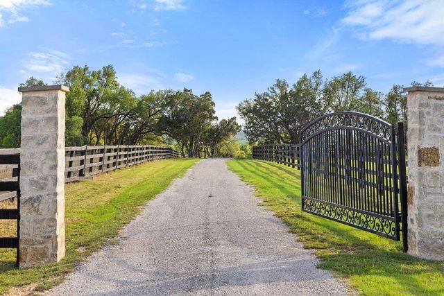 2560 Bell Springs RD, Dripping Springs, TX 78620