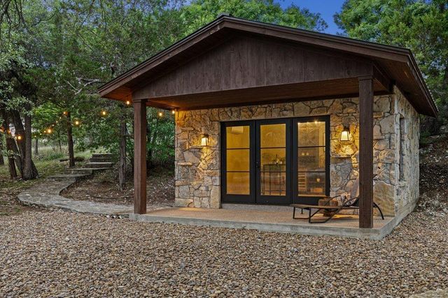 2560 Bell Springs RD, Dripping Springs, TX 78620