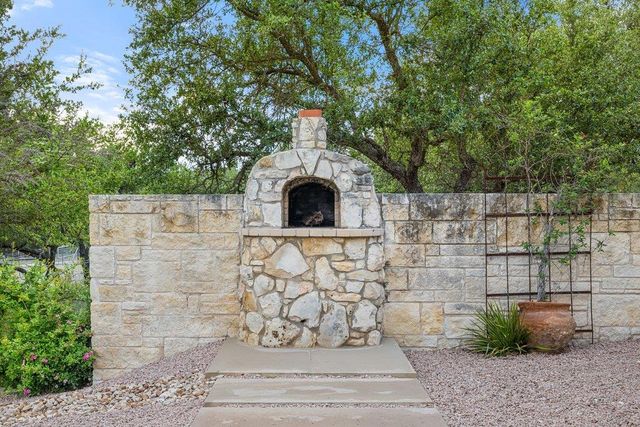 2560 Bell Springs RD, Dripping Springs, TX 78620