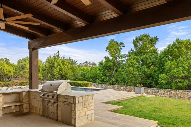 2560 Bell Springs RD, Dripping Springs, TX 78620