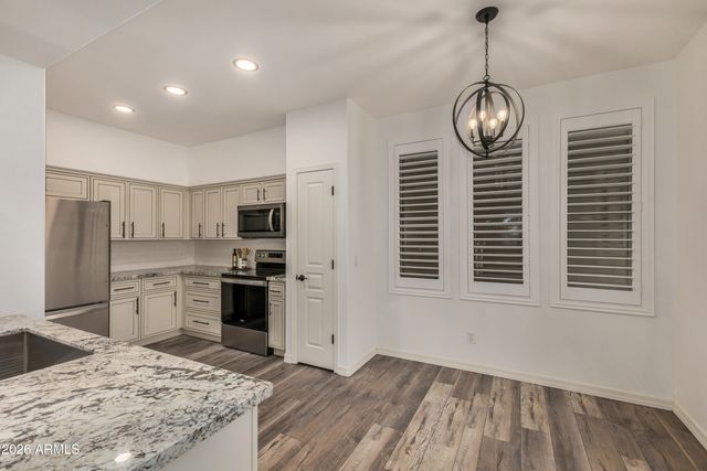 15221 N CLUBGATE Drive 1110, Scottsdale, AZ 85254