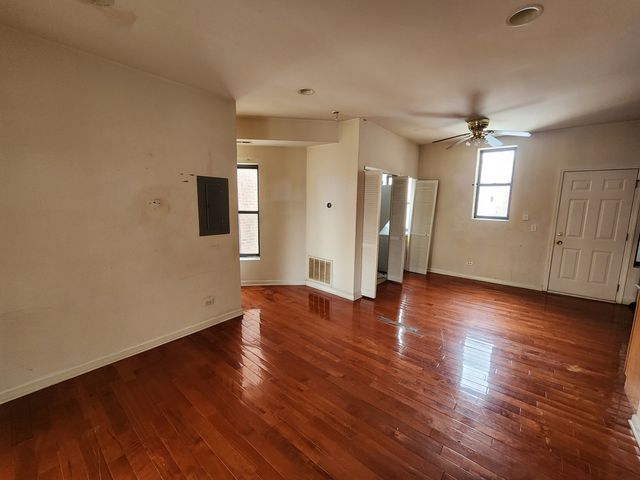 346 E 41st Street 2, Chicago, IL 60653