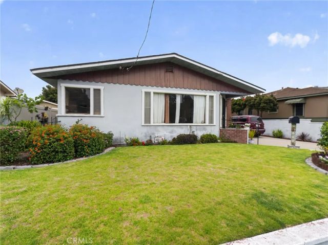 235 W Center Street, Ventura, CA 93001