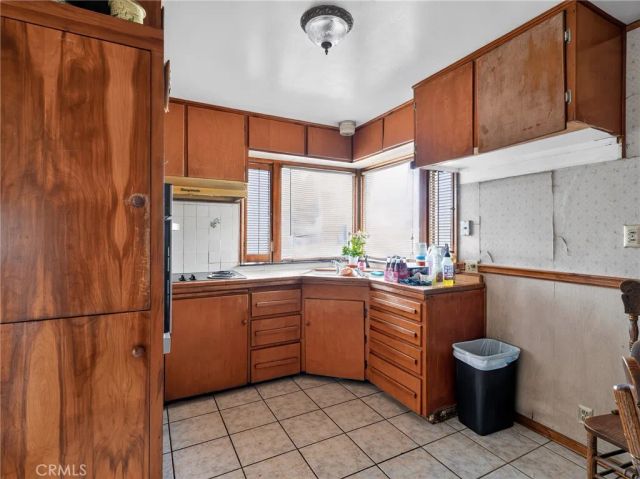 235 W Center Street, Ventura, CA 93001