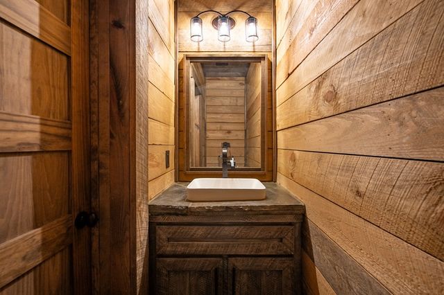 670 Brittney Drive, Blue Ridge, GA 30513