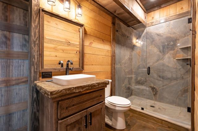 670 Brittney Drive, Blue Ridge, GA 30513