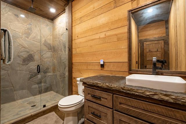 670 Brittney Drive, Blue Ridge, GA 30513