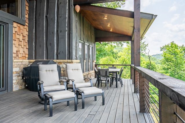 670 Brittney Drive, Blue Ridge, GA 30513