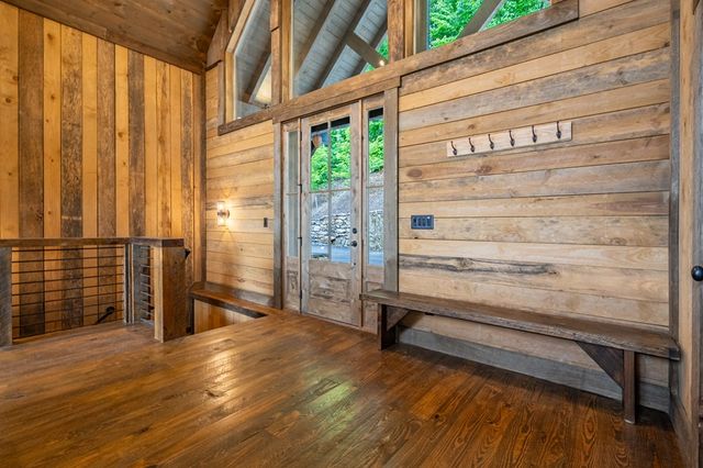 670 Brittney Drive, Blue Ridge, GA 30513