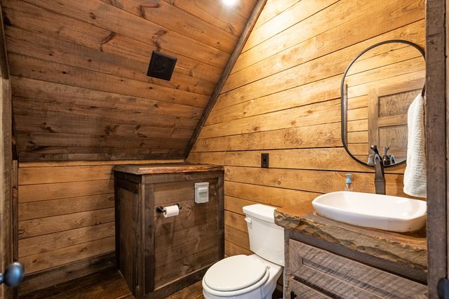 670 Brittney Drive, Blue Ridge, GA 30513