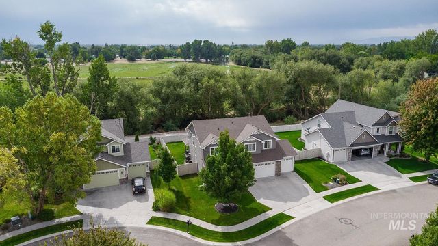 1030 N Powder River Dr, Middleton, ID 83644