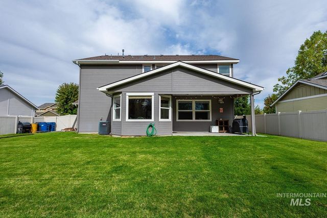 1030 N Powder River Dr, Middleton, ID 83644