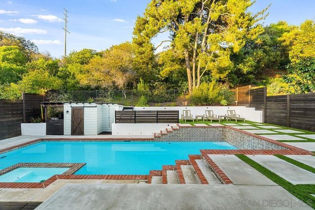 5444 Barkla St, San Diego, CA 92122