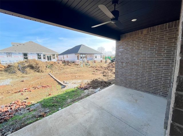 2303 N Presley Street, Siloam Springs, AR 72761