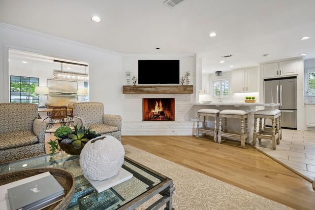 7910 Del Monte Drive, Houston, TX 77063