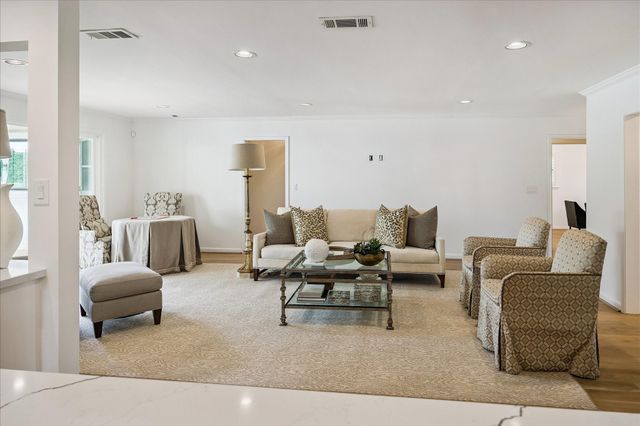 7910 Del Monte Drive, Houston, TX 77063